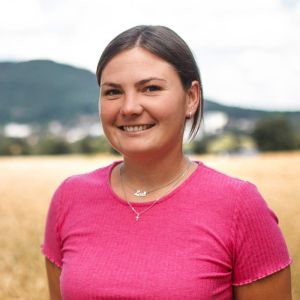 Frau Lena Großmann
